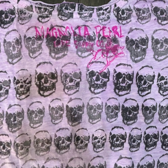 Magnolia Pearl Lavender Skull Tee Pristine cond w/tags, Nvr worn - Picture 4 of 4